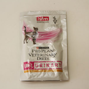 Ветеринарная диета для кошек при мочекаменной болезни (PVD UR Urinary Feline), Курица, пауч 85 г